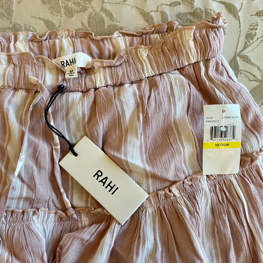 Rahi Ruffle Short - Picture 3 of 3